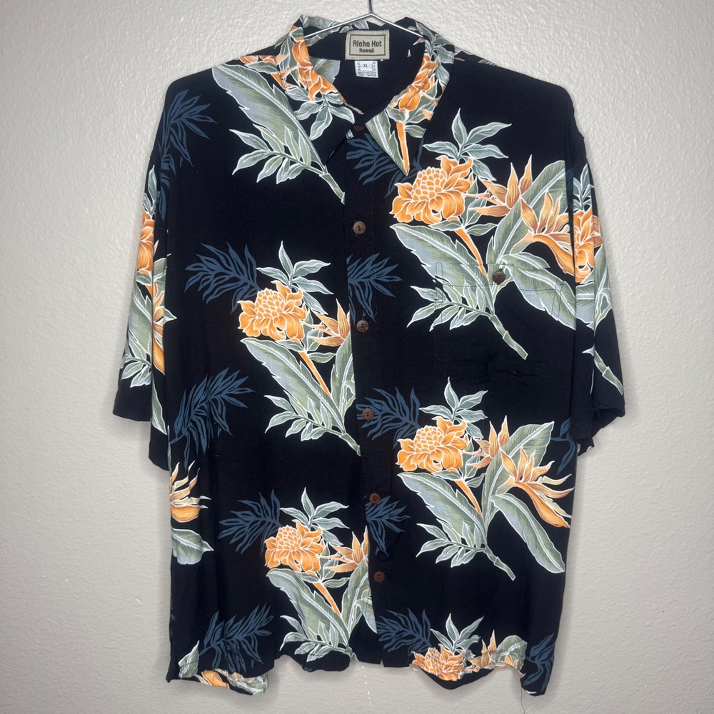 Aloha Hut Hawaii Mens XL Black Floral Print Short Sleeve Button Up Shirt